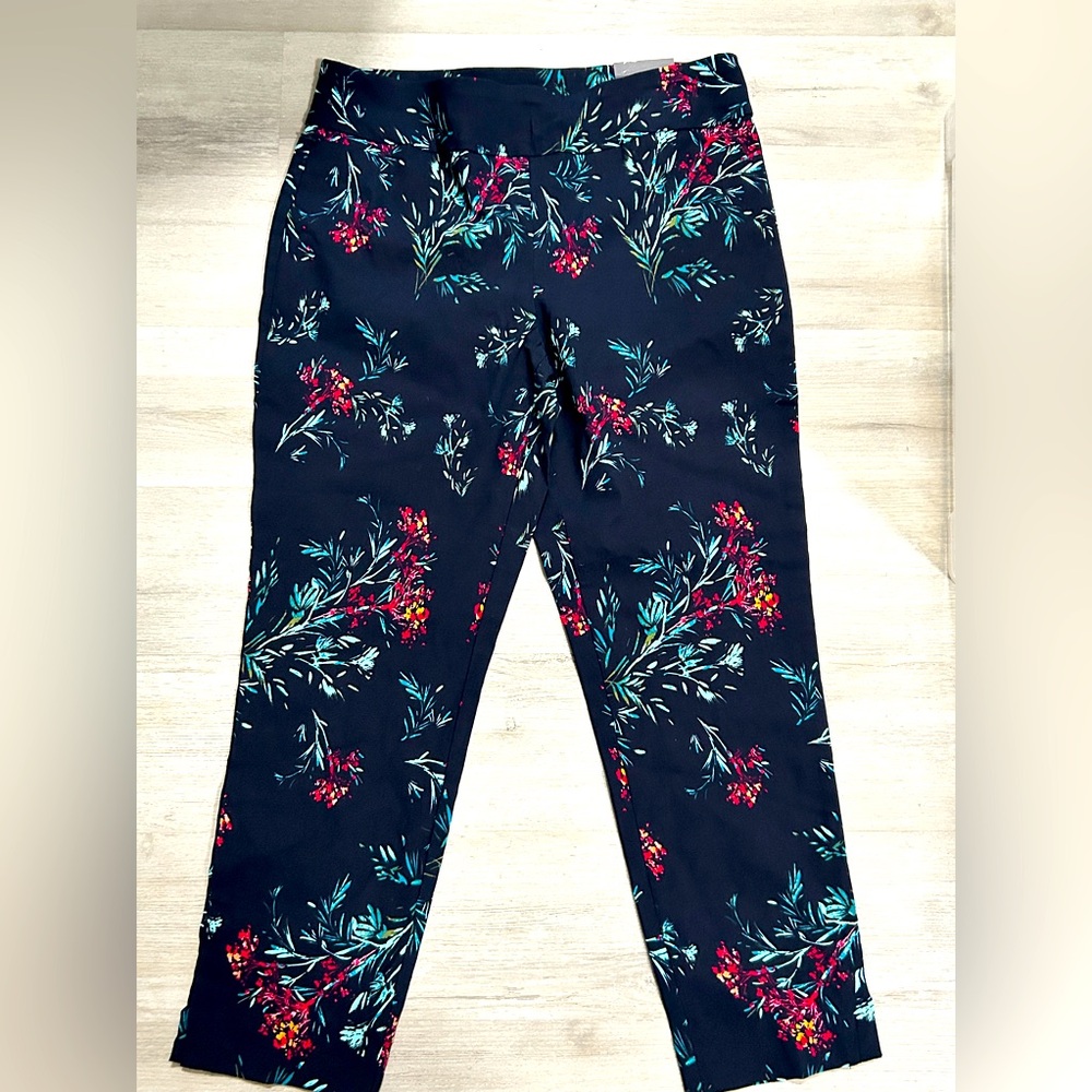 Van Heusen NWT Stretch Pull On Blue & Flowers Print  Cropped Ankle Pants 12